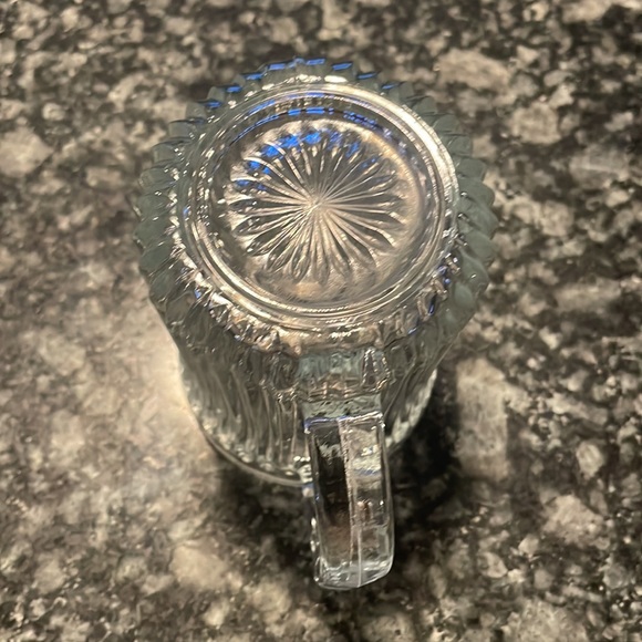Vintage Gibson Ribbed Glass mugs with Starburst bottom - Picture 5 of 5